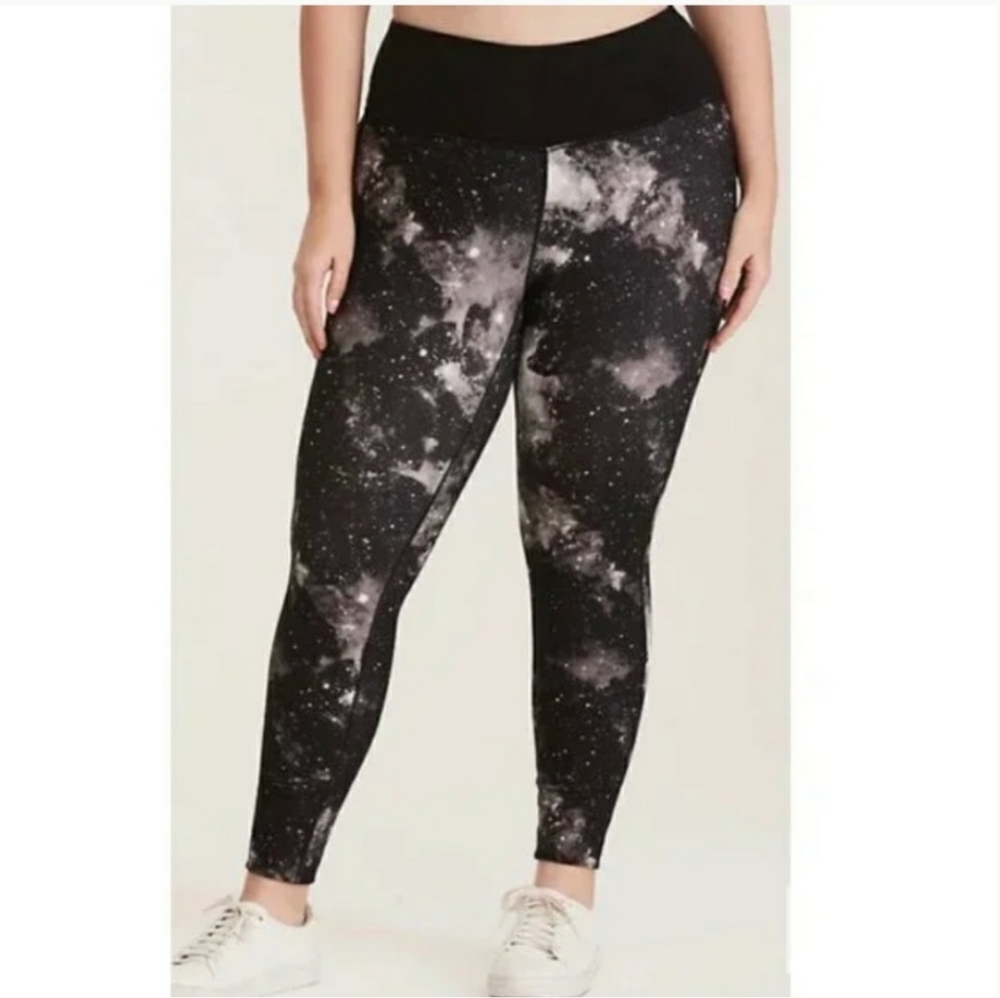 Torrid Active Galaxy Print Leggings